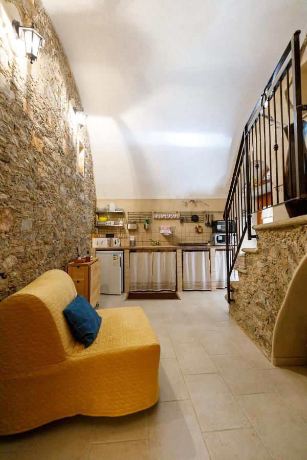 Arve Castelbianco - B&B E Appartamento Colletta Экстерьер фото