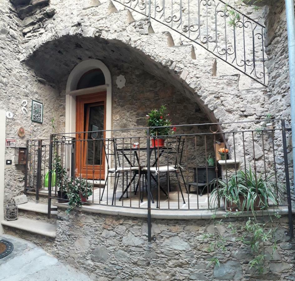 Arve Castelbianco - B&B E Appartamento Colletta Экстерьер фото